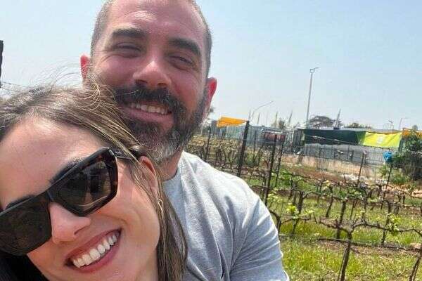 אחרי פרידה כואבת למד לתקשר רגש. ברק עם חן ב"חתונמי" , אינסטגרם