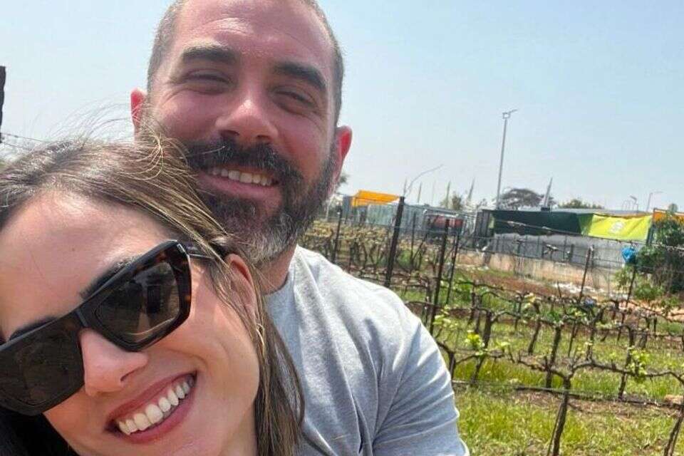 אחרי פרידה כואבת למד לתקשר רגש. ברק עם חן ב"חתונמי" , אינסטגרם