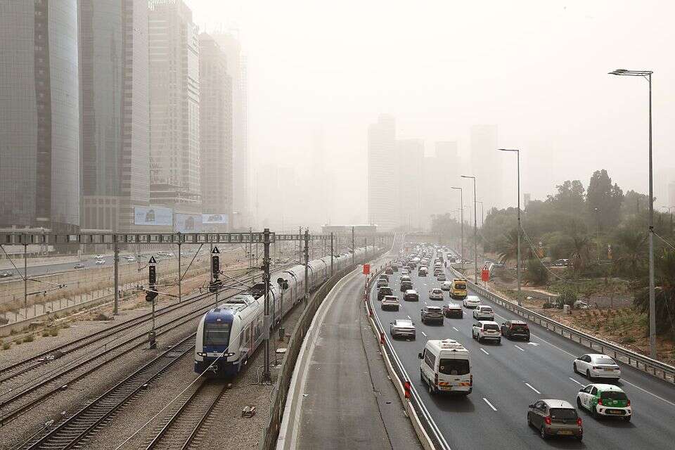 אובך בשמי תל אביב (ארכיון) , גדעון מרקוביץ'