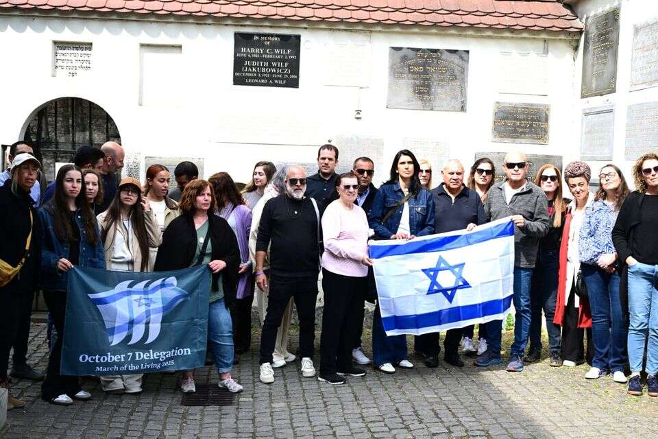 משפחות שכולות, משפחות חטופים, שורדי שבי וניצולי שואה בקרקוב , יוסי זליגר