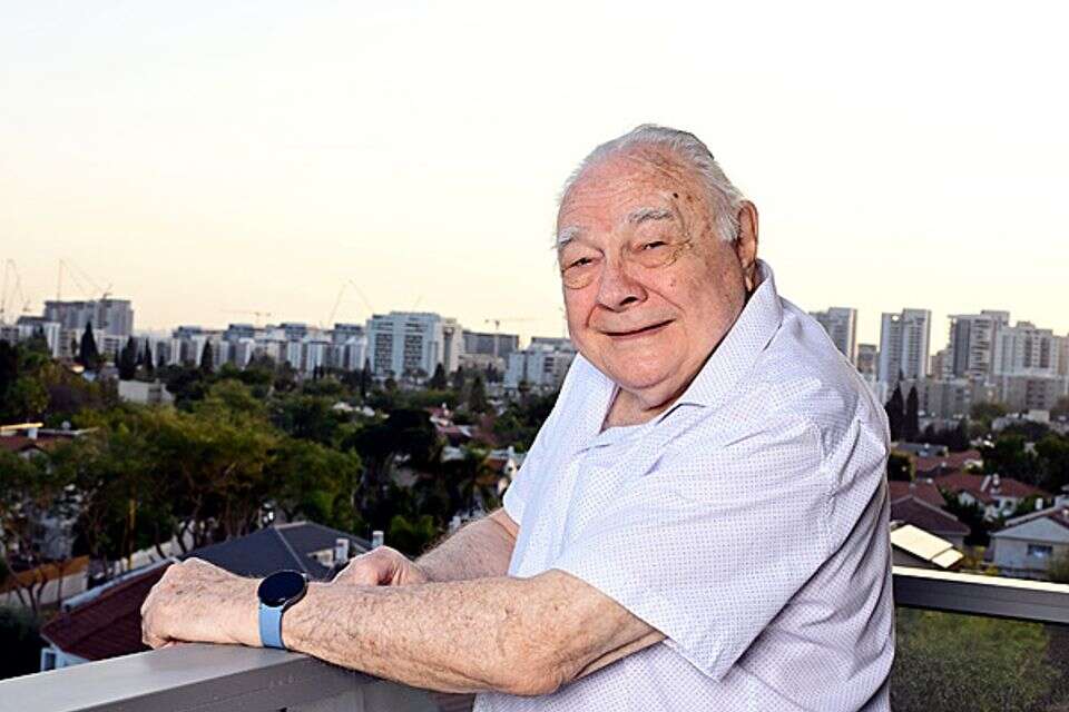 צבי אובסטפלד  , יוסי זליגר