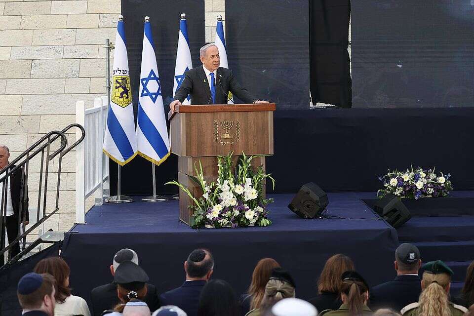 הטקס ביד לבנים , עמית שאבי