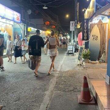 דיאן ובן הזוג עושים את תיאלנד