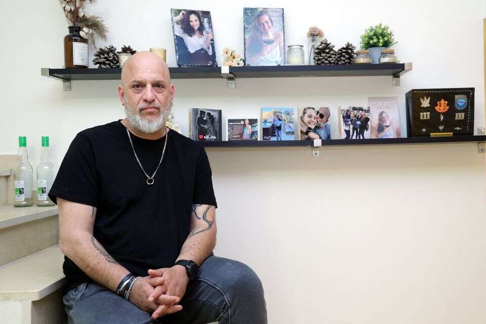 ארז צרפתי. חי את הצוואה שבתו השאירה בכל יום
, אלן שיבר