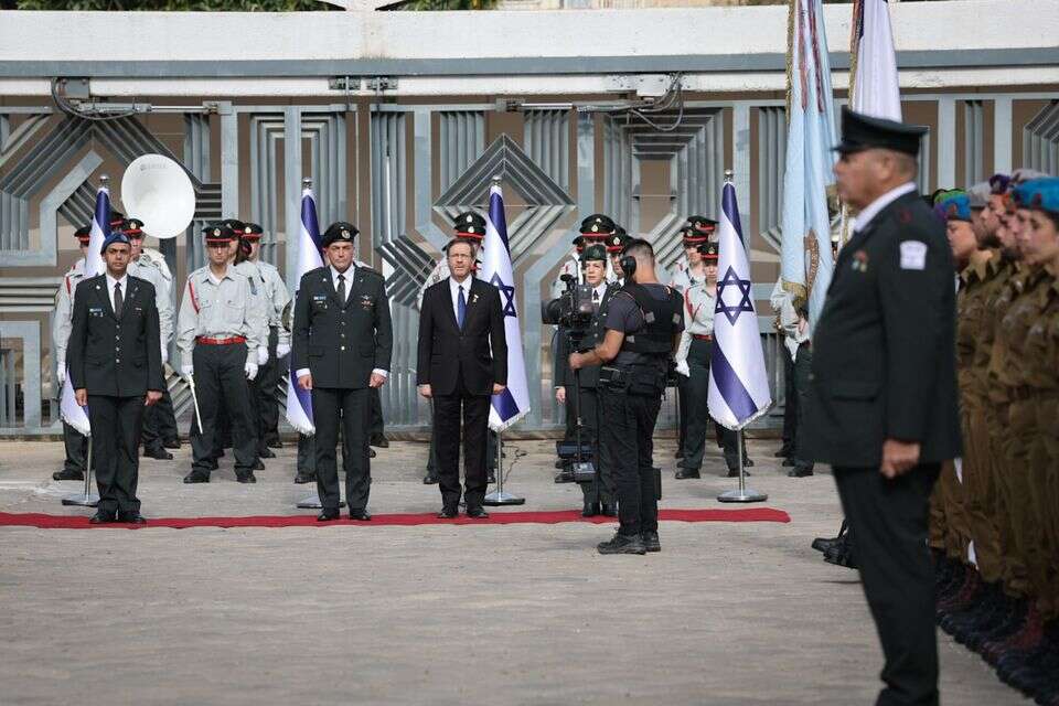 טקס החיילים המצטיינים בבית הנשיא , אורן בן חקון