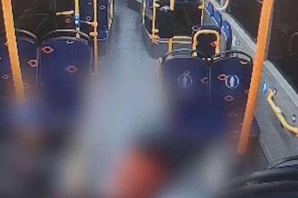 "I will break you": a 17-year-old threatens a bus driver - and attacks passengers watch
