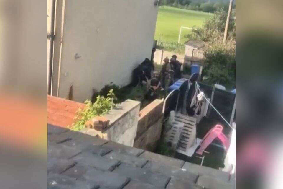 מעצר החשודים האיראנים בבריטניה , רשתות חברתיות