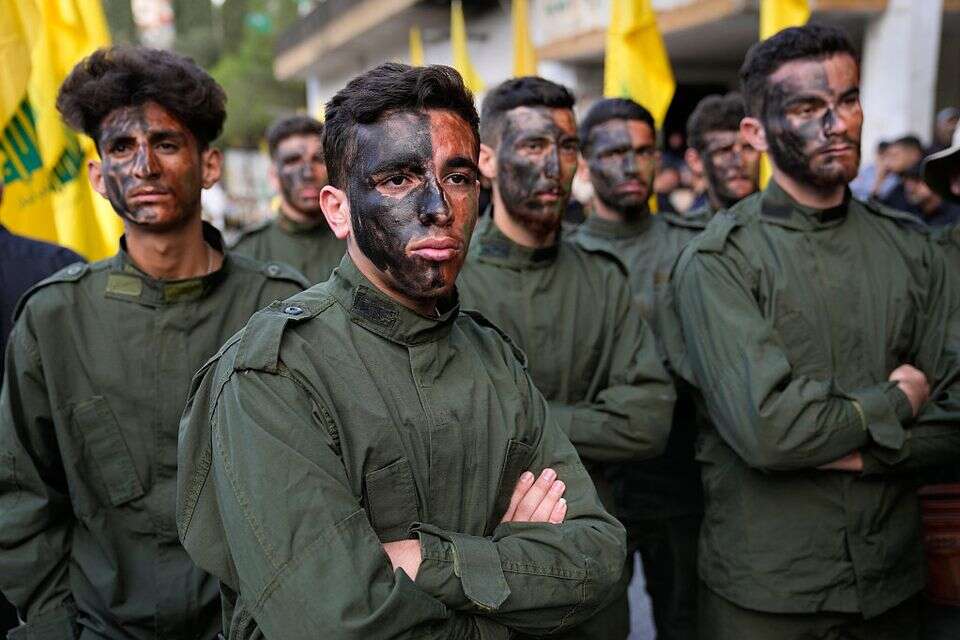 מחבלי חיזבאללה בהלוויית איש הארגון שחוסל על ידי ישראל , איי.פי