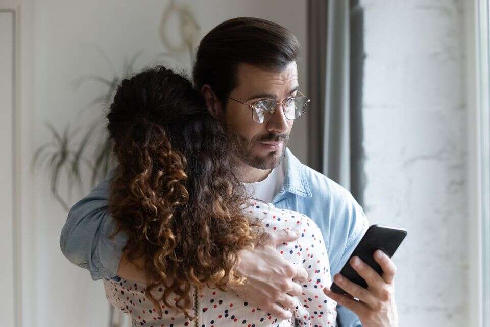 בגידה, אילוסטרציה , istockphoto