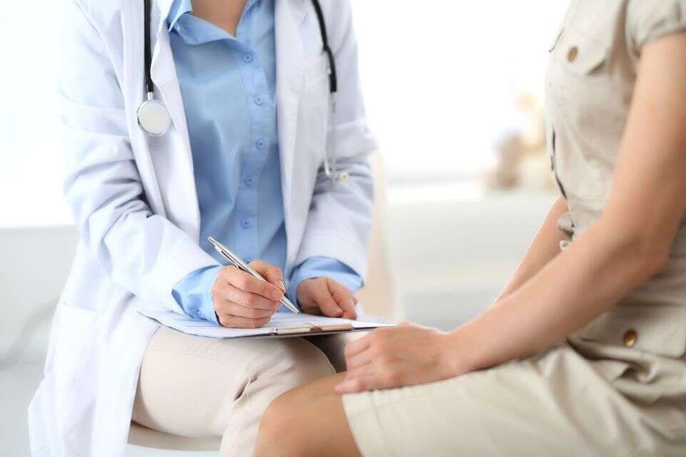 אחות (אילוסטרציה) , istockphoto