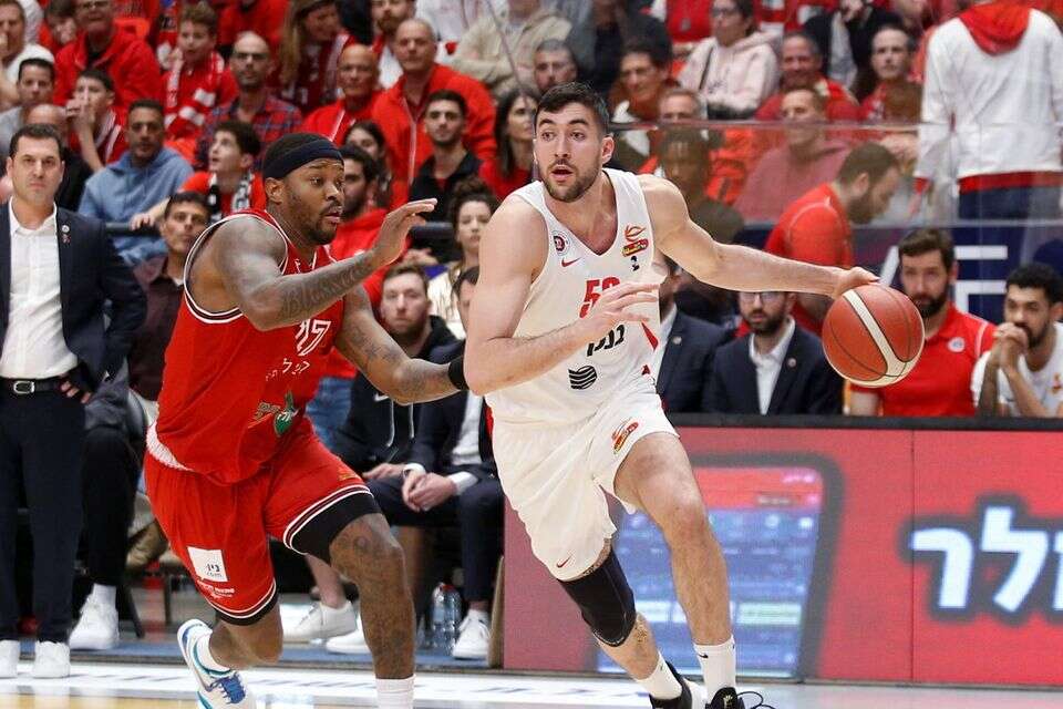 יובל זוסמן ומרכוס פוסטר , אלן שיבר