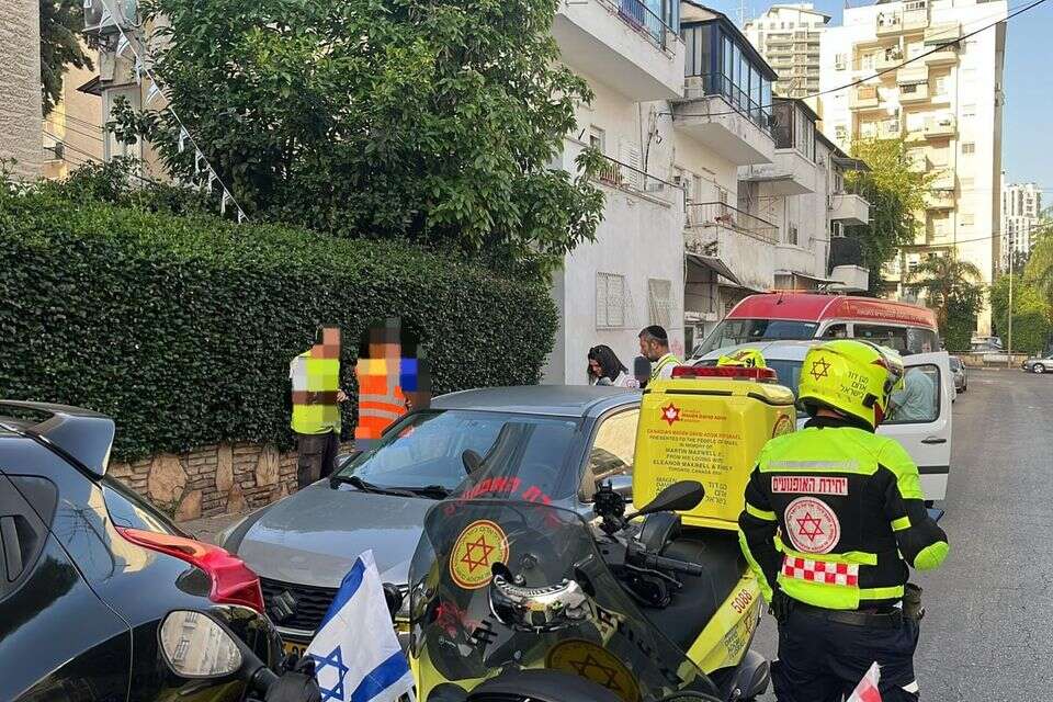 זירת התאונה הקטלנית בפתח תקווה , מד"א