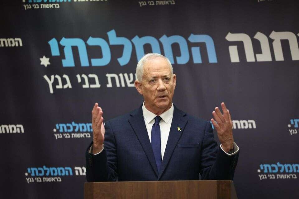 בני גנץ , אורן בן חקון