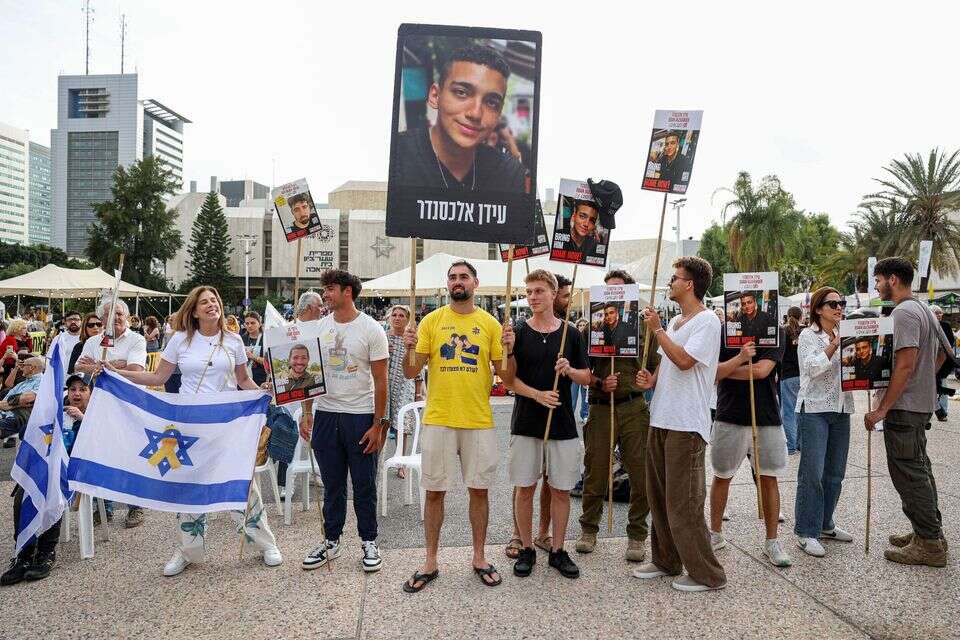 אחרי 584 ימים בשבי ארגון הטרור חמאס בעזה - עידן אלכסנדר חוזר הביתה. כיכר החטופים , נעמה שטרן