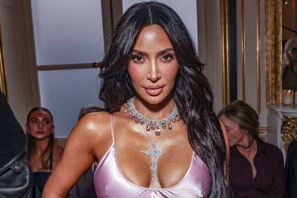 קים קרדשיאן בפריז, 2023 , AP Photo/Vianney Le Caer, File