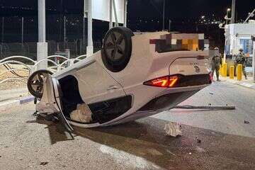 תושב טול כרם נעצר בגין גניבת רכב, התהפך במהלך נסיון בריחה , דוברות המשטרה