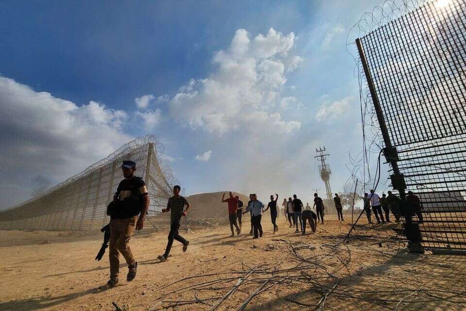 טבח 7 באוקטובר , ללא קרדיט