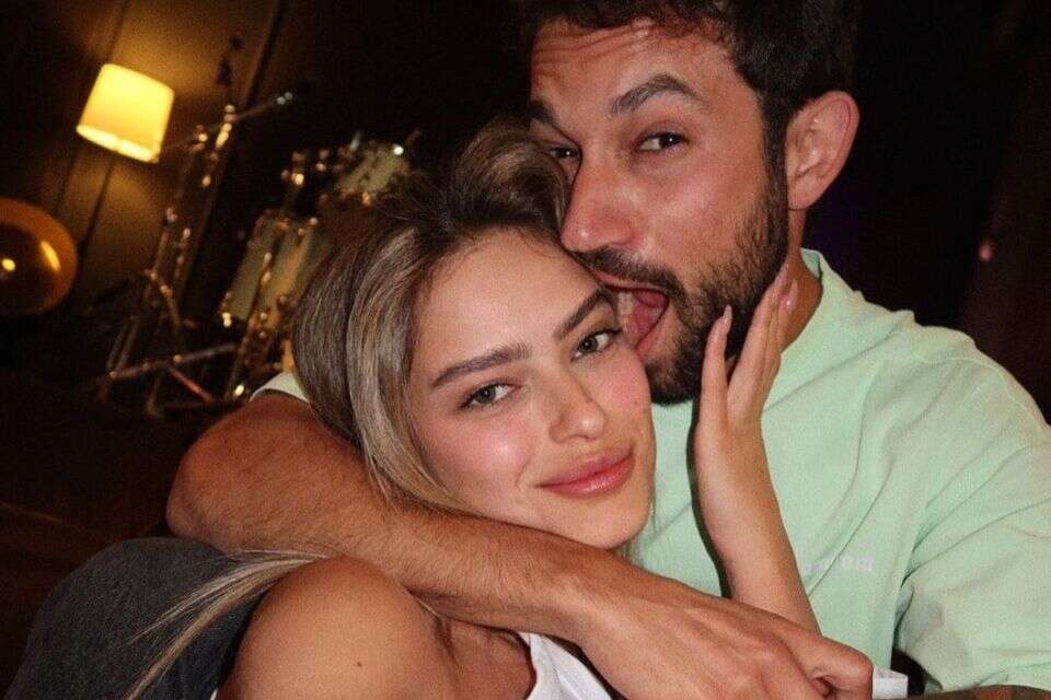אמילי קופר ועידן גלפר. גרו ביחד , אינסטגרם