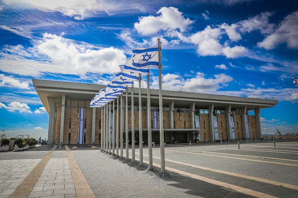 תמיכה חוצת מפלגות: יוזמה בכנסת לשינוי שיטת הבחירות