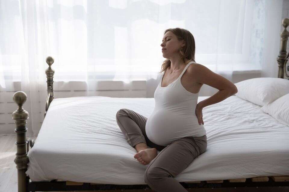 Contrary to what the doctors told you: pregnancy does not cause back pain - that is what it does