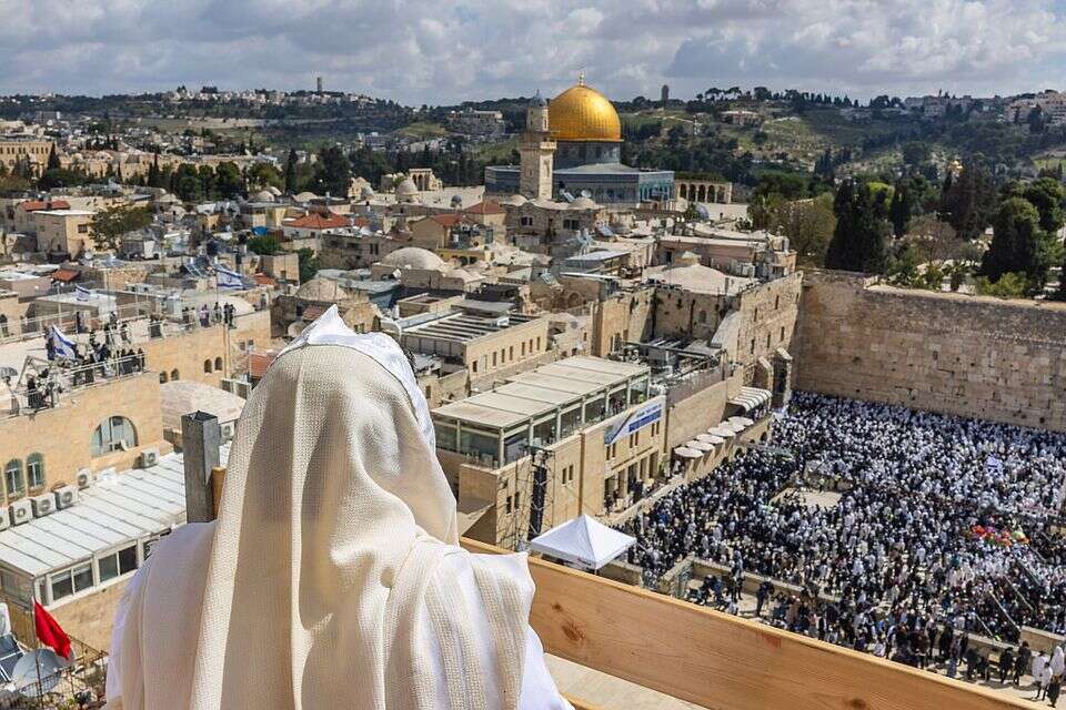 תפילה מול הכותל , אורן בן חקון