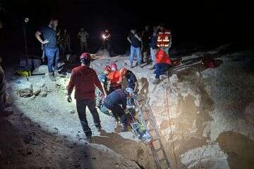 מתנדבי החילוץ של משטרת ישראל בחילוץ המטייל , יחל"צ עציון-יהודה