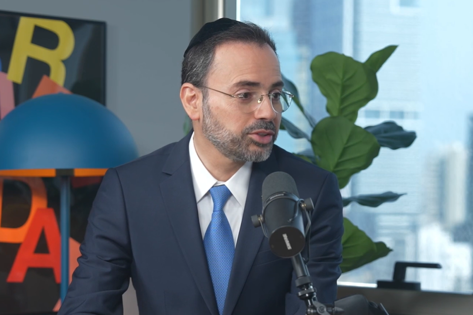 מקורב לרב. שר הבריאות לשעבר אוריאל בוסו , עדי לוי