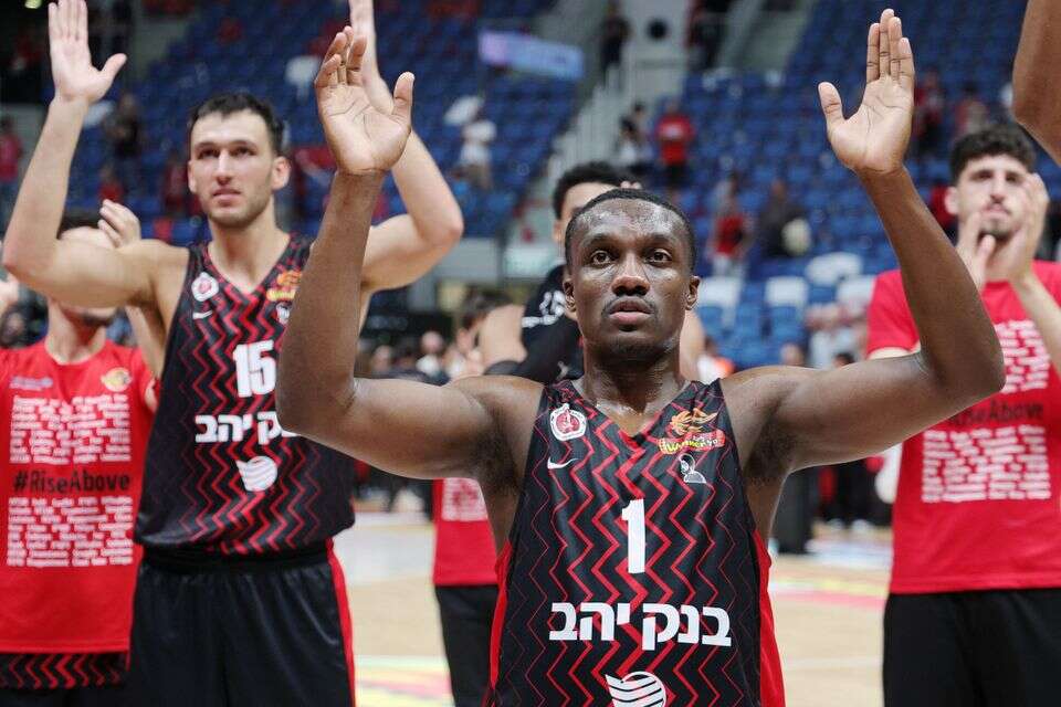 הארפר חוגג עם אוהדי ירושלים בסיום , אלן שיבר