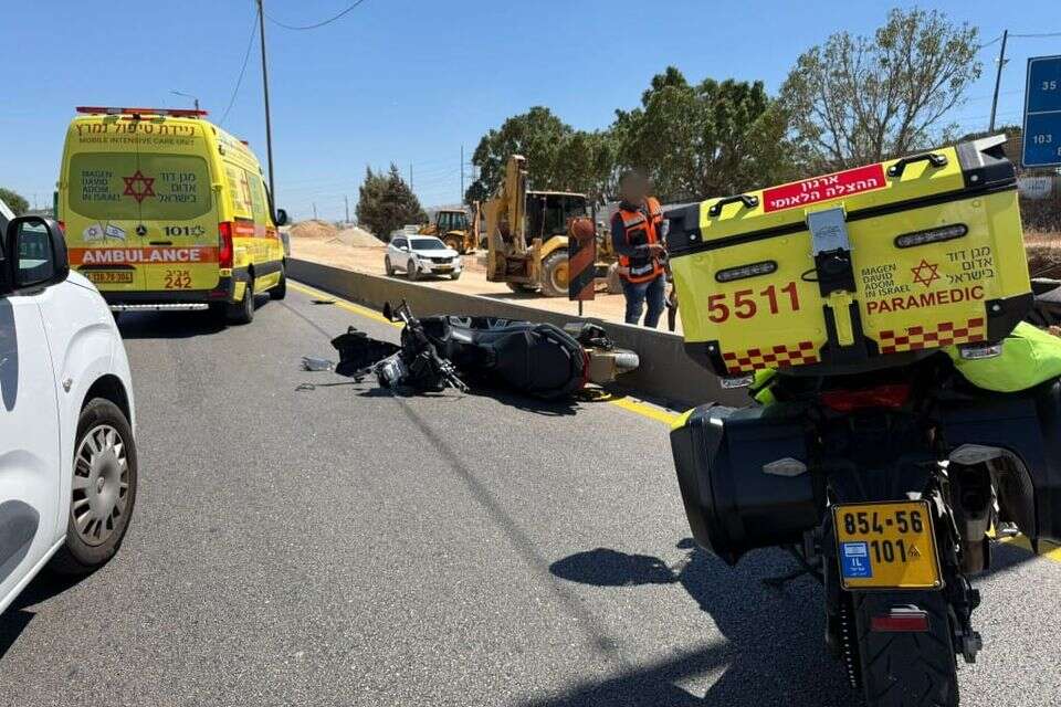 רוכב אופנוע נהרג בתאונה בכביש 1
, תיעוד מבצעי מד"א