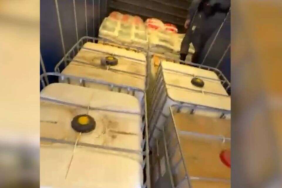 שני אזרחים ישראלים העבירו דשנים למחבלים בשטחים , דוברות המשטרה