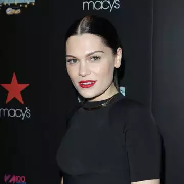 אנה ארונוב עוצרת: "הגוף שלי גמור"