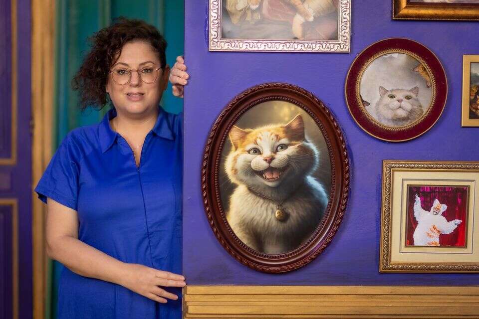 מאירה ברנע גולדברג והחתול כראמל , אריק סולטן