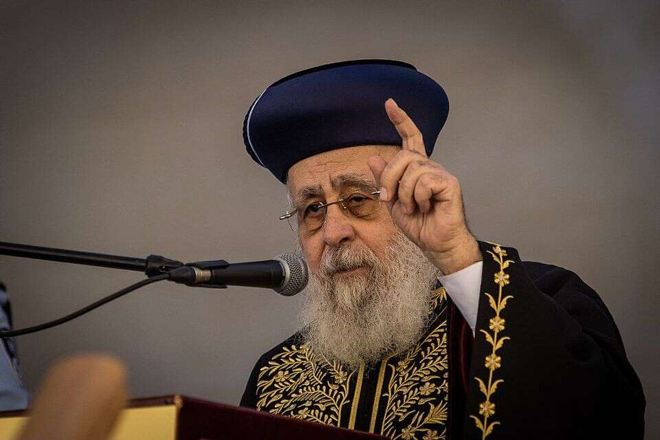 הרב יצחק יוסף , אורן בן חקון
