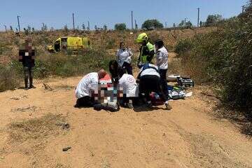 נער בן 14 נורה בראשון לציון , .דוברות מד"א