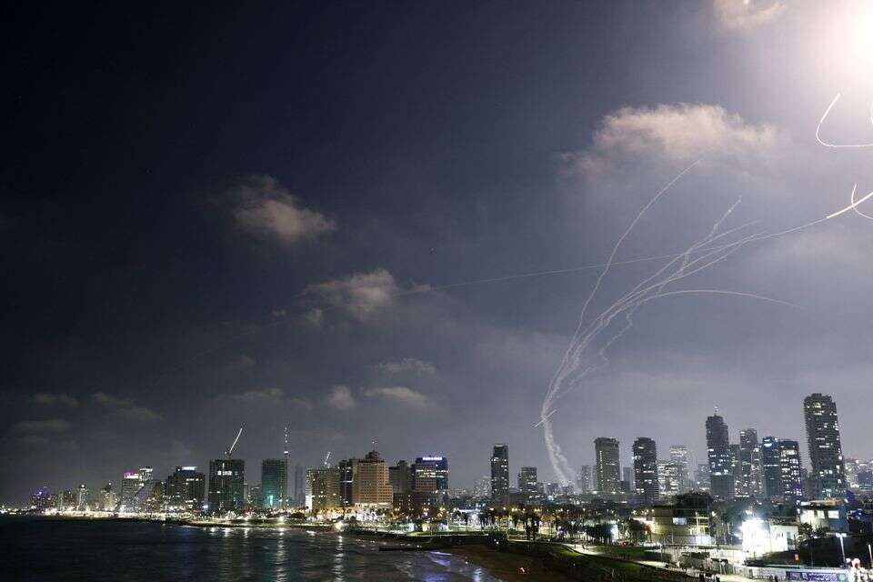תיעוד מיירוט טיל איראני , רויטרס