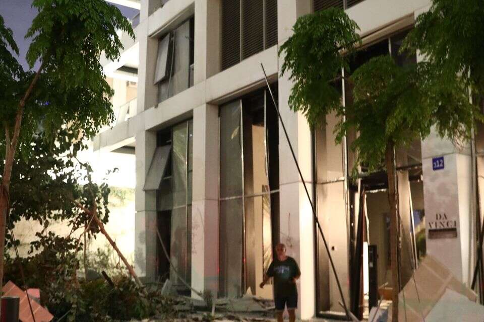מתקפת טילים נרחבת מאיראן: פצועים והרס בעקבות נפילות בגוש דן , גדעון מרקוביץ