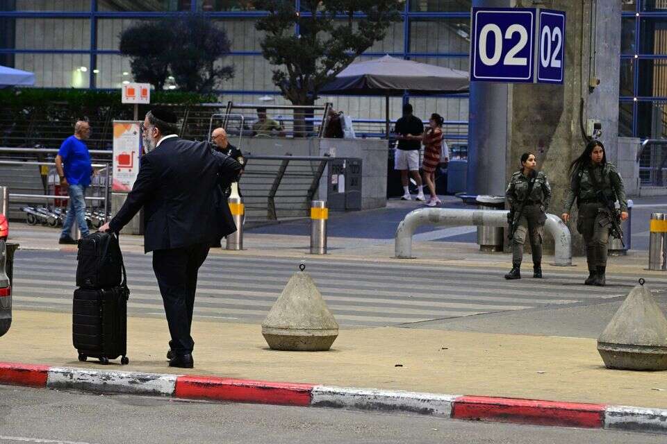 נתב"ג, ארכיון , יוסי זליגר