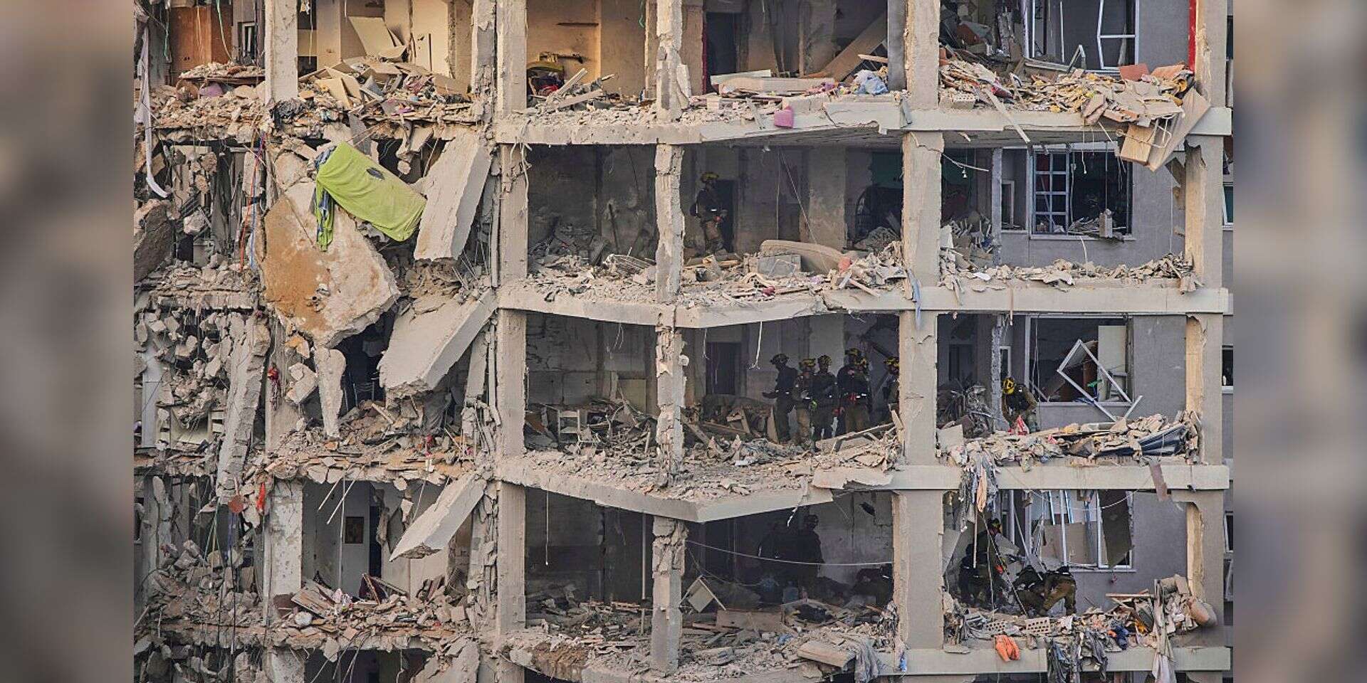 זירת הנפילה בבת ים. תמונות שמזכירות את הדאחייה , .