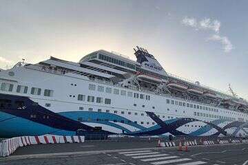 אוניית החילוץ מקפריסין "קראון איריס"  , מנו ספנות