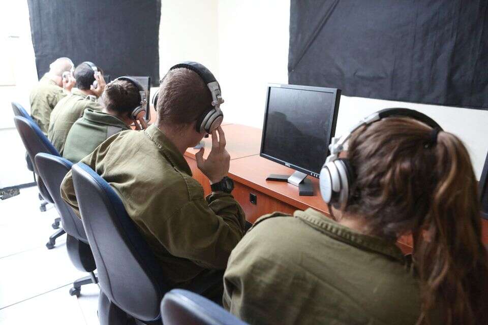חלק ניכר מההכנות החל כחצי שנה לפני 7 באוקטובר. חיילי אגף המודיעין בפעולה , יהושע יוסף