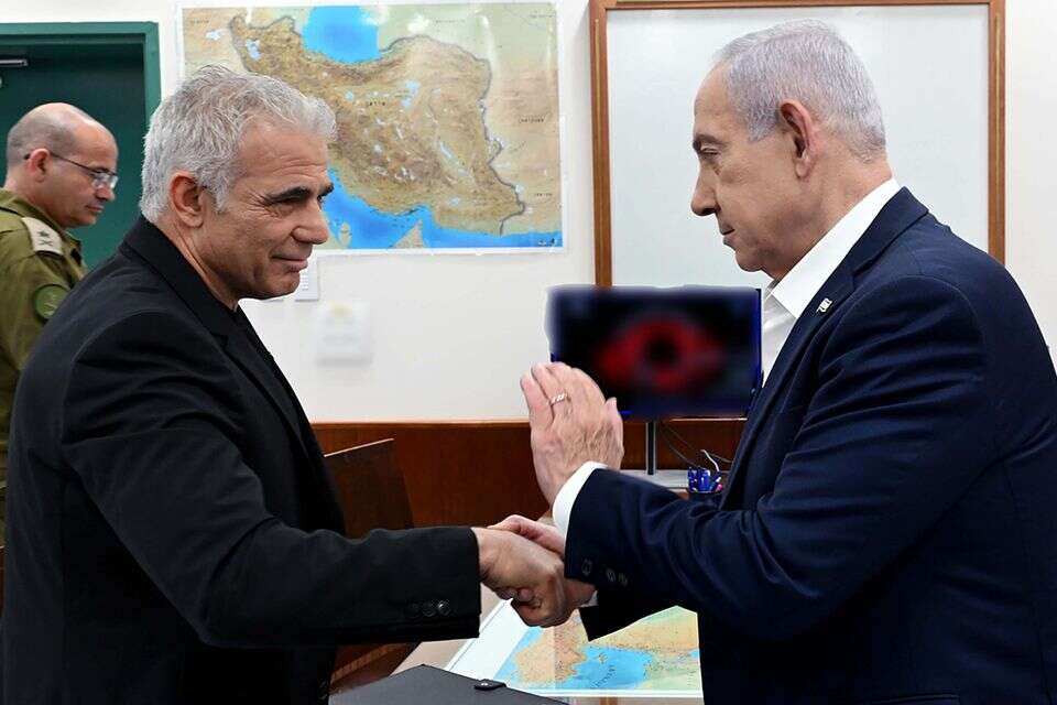 ראש הממשלה בנימין נתניהו היום עם ראש האופוזיציה יאיר לפיד (ארכיון) , אבי אוחיון/לע"מ