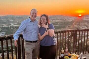 בשעה טובה: הרב ליאו די הודיע על אירוסיו
 , .