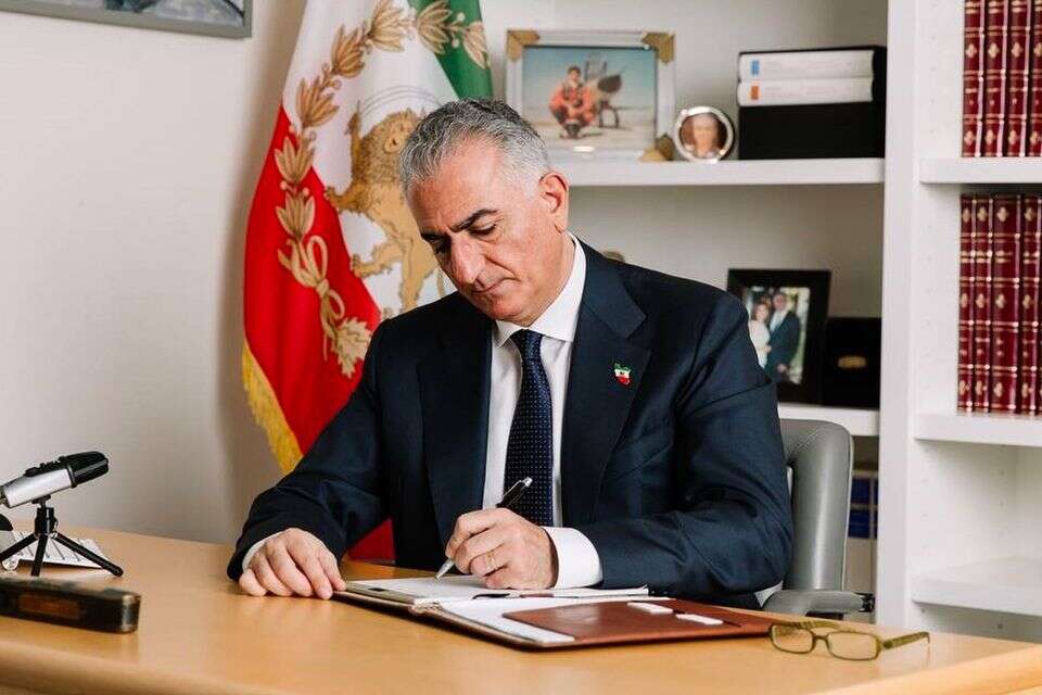  רזא פהלווי, בנו של השאה , באדיבות המצולם