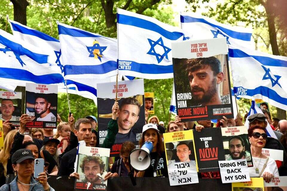 עצרת מחאה למען החטופים בסנטרל פארק , לירי אגמי, יואב גינזבורג, אלון קפלון
