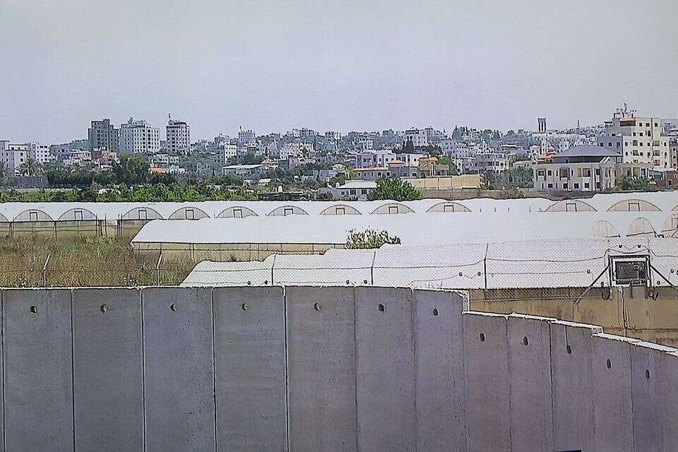 קו התפר , קוקו