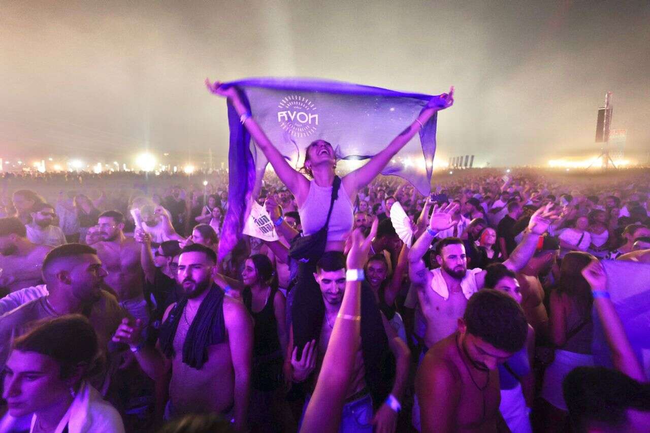 בצל הפסקת האש המתוחה: מופע הענק של קהילת ה