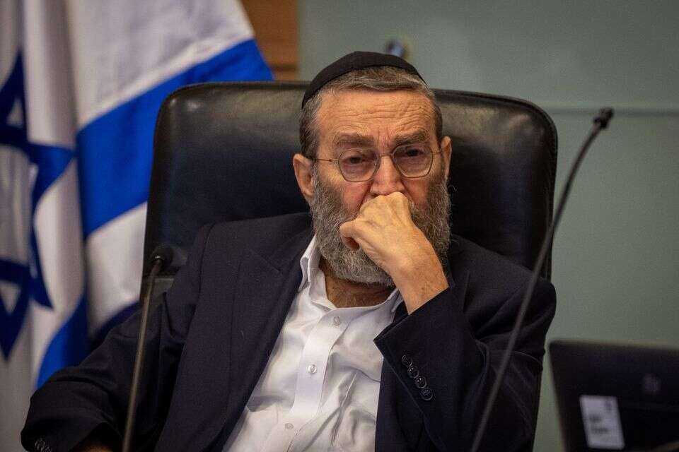 חבר הכנסת משה גפני  , אורן בן חקון 