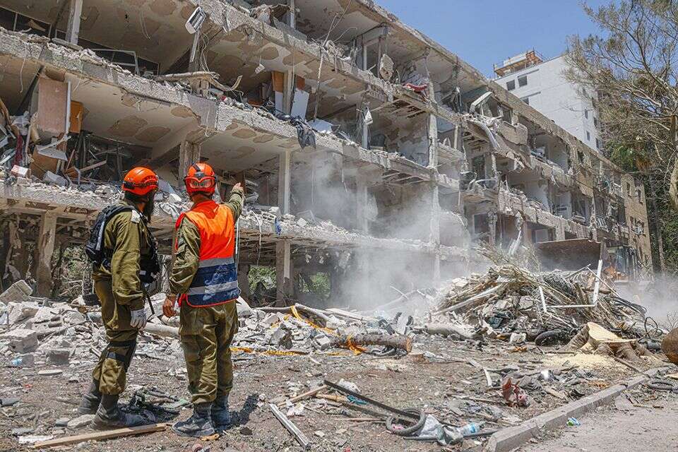 בניין שנפגע מטיל איראני בתל אביב , יהושע יוסף