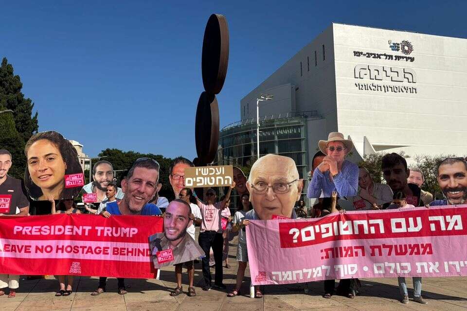 "די להרס ולשכול". מחאת הנשים בכיכר הבימה , מחאת הנשים