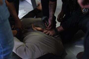 שוטר נפצע באורח קל במהלך פשיטה משטרתית יזומה בעיר רהט  , דוברות המשטרה